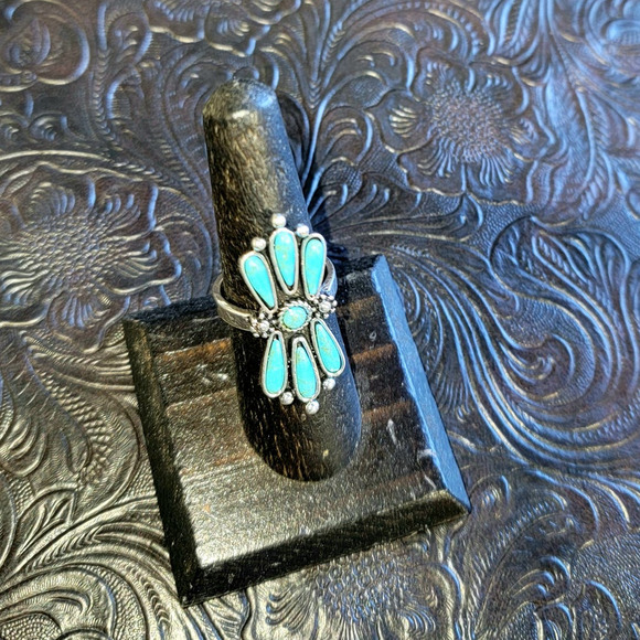 Punchy Western Turquoise Ring Antique Lightening Bolt Native Floral Burst Floral - Picture 1 of 10